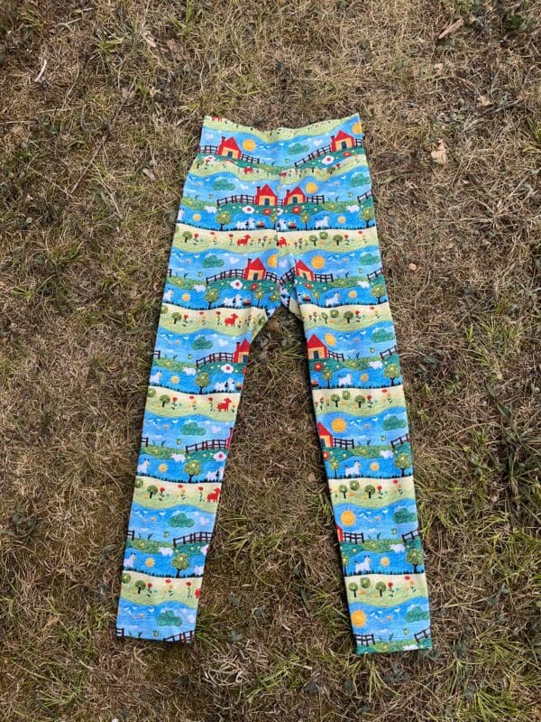 Ladybug Leggings: Quilted Farm 7-8 years