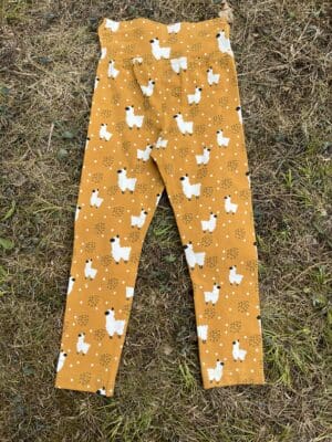 Ladybug leggings: Alpacas 3-4 years